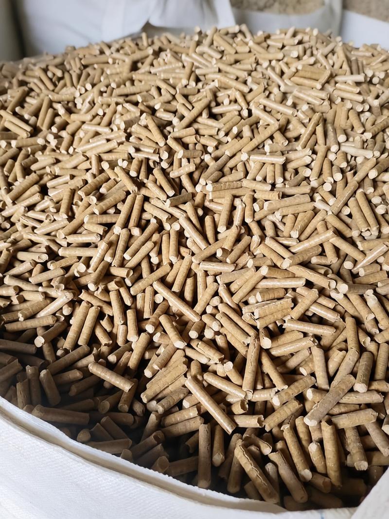 纯松木生物质颗粒